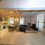 Aparthotel Casas Con Fresco - Stunning Spacious In Prime Location