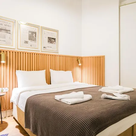 Casas Con Fresco - Stunning Spacious In Prime Location Istambul