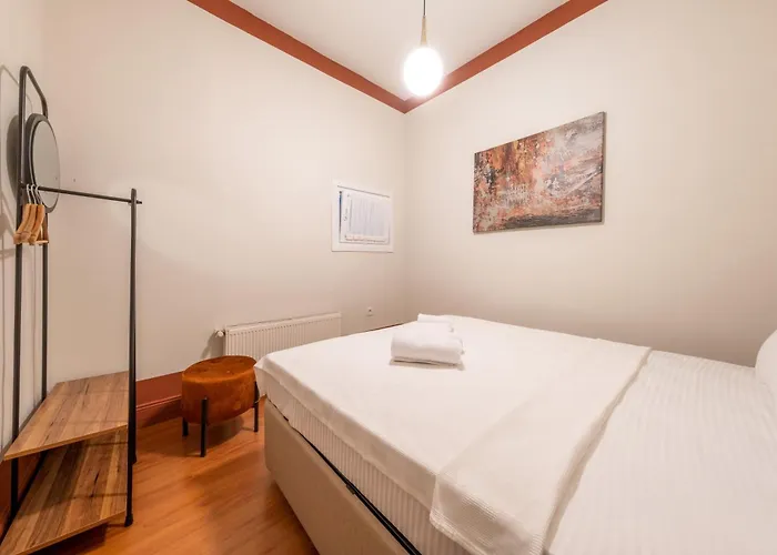 Casas Con Fresco - Stunning Spacious In Prime Location Istanbul