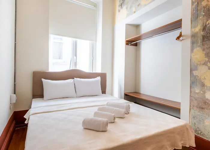 Casas Con Fresco - Stunning Spacious In Prime Location Istanbul