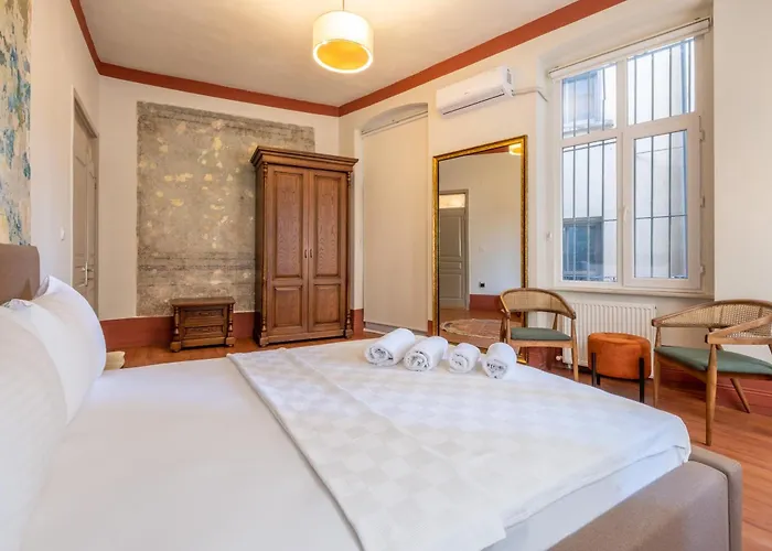 Aparthotel Casas Con Fresco - Stunning Spacious In Prime Location 4*