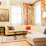 Casas Con Fresco - Stunning Spacious In Prime Location 4* Istanboel