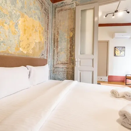Hotel apartamentowy Casas Con Fresco - Stunning Spacious In Prime Location Stambuł