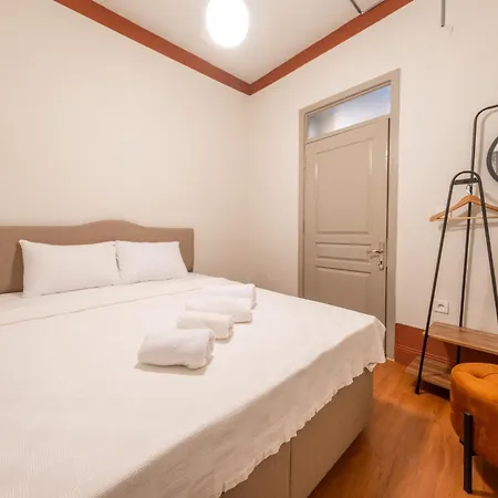Hotel apartamentowy Casas Con Fresco - Stunning Spacious In Prime Location Stambuł